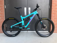 Load image into Gallery viewer, Santa Cruz Nomad C Blue/Pink L